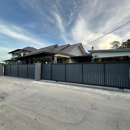 Rayyan Ashraf Homestay โกตาบารู ภายนอก รูปภาพ