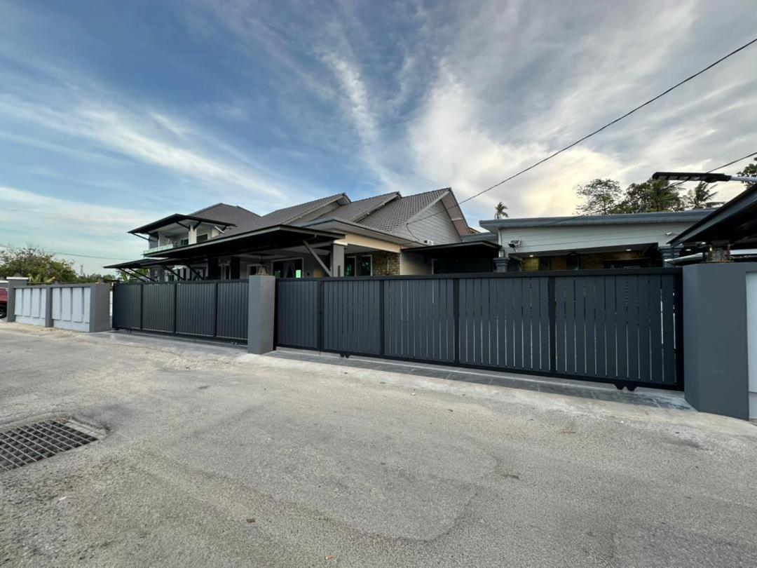 Rayyan Ashraf Homestay โกตาบารู ภายนอก รูปภาพ